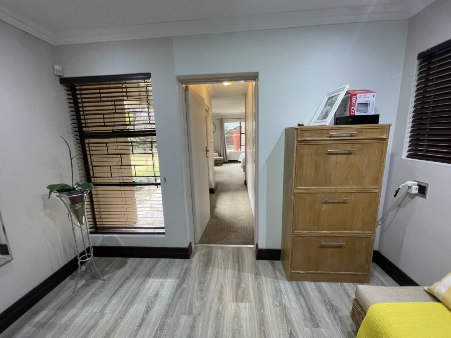4 Bedroom Property for Sale in Heuwelsig Free State